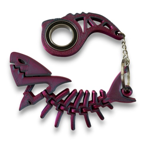 keyrambit-brelok-rekinek-druk3d-midnight 1.jpg